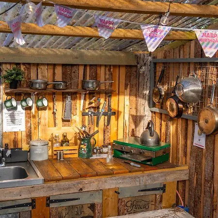 The Paddock Wildcamp Οργανωμένο κάμπινγκ